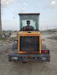 شاحنة • للبيع