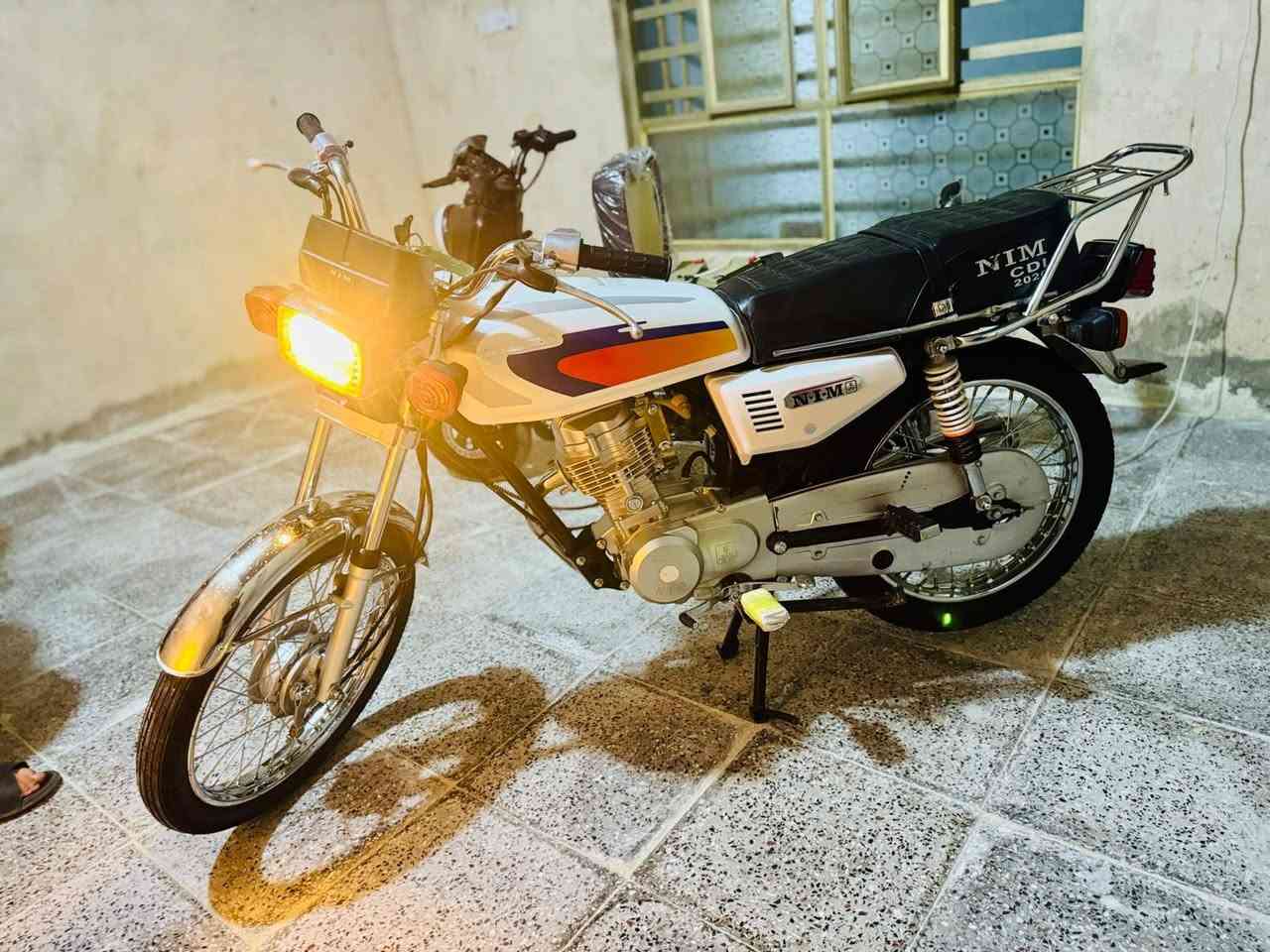 ه سلام عليكم دراجه نامه متياز موديل 26 صارلهه شهرين من طالعه من المعرض اوراق سكنر كفاله من كلشي مكينه شرط ما مخلي سبانه عليهه كهربايات كلهه شغاله بريكات امامي خلفي جديد السعر 700 وبيهه مجال شراي يتصل *********** مكاني النجف ناحيه الحريه
