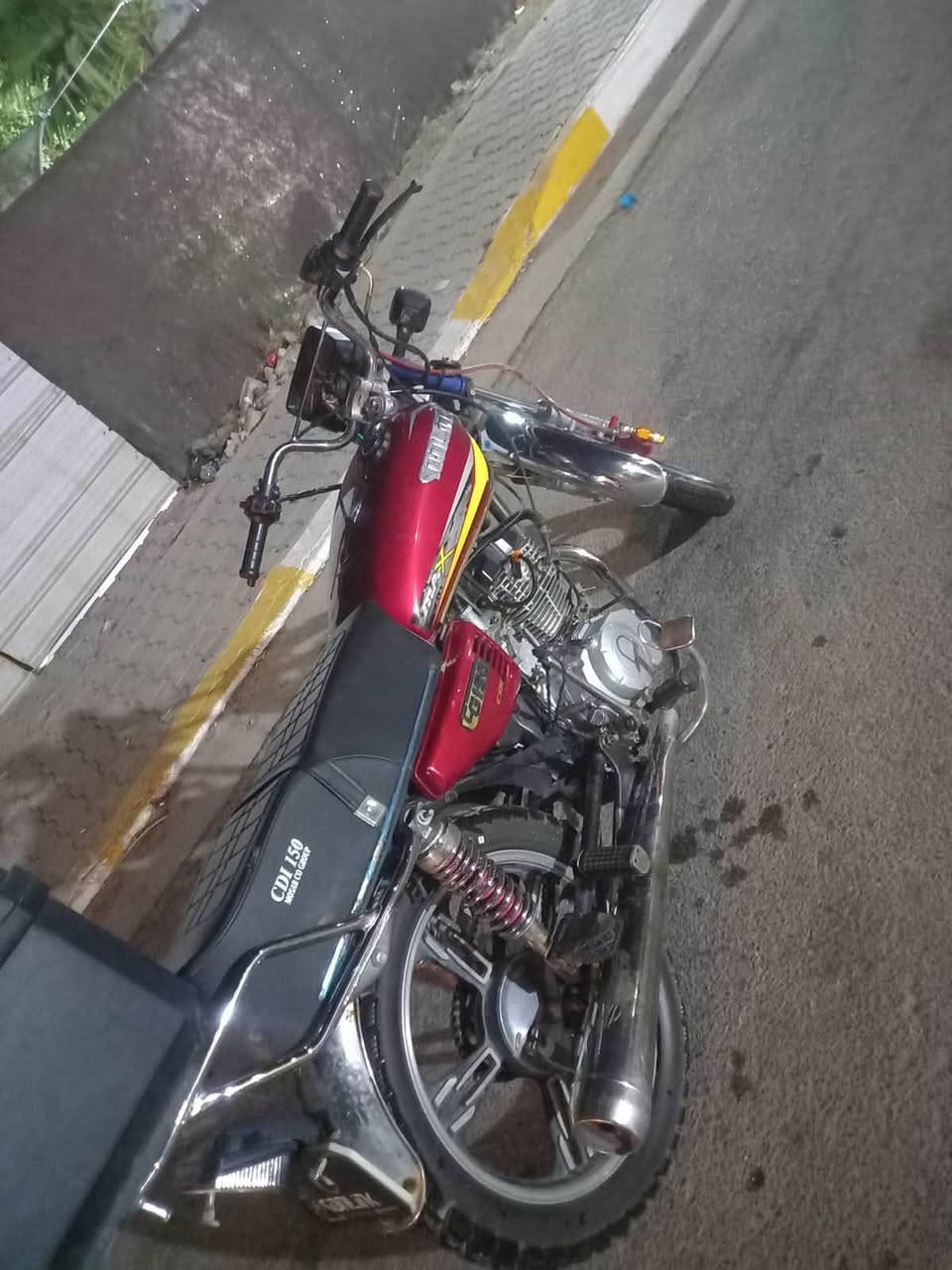 دراجه سونك 5 كير 2024  كفاله عامه من محرك   مابي اوراق اتكفلك سرقه  سعره 500 وبي مجال بسيط عنوان بغداد باب معضم ***********
