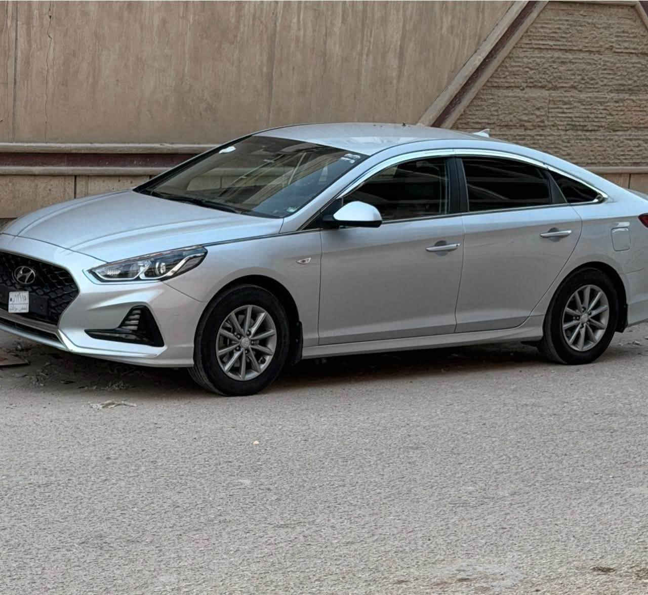 الســلام عليكـم 

بيــع او مــراوس 

سوناتا موديل 22 فحص مؤقت وارد كوري الاصل 
(خط واحد غــاز فقط ) السيارة كفالة عامة
ماعدا تبديل بقبق الجنطة فقط في كوريا
ماشية 68 الف كيلو 
للتواصل والاستفسار الاتصال على الرقم 

***********

نص مكتوب في الصور:
- 755-4000