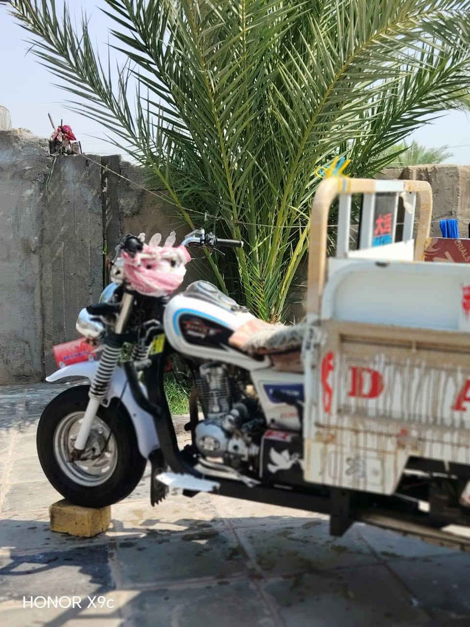 22وكيل كفالة رقم ***********
مكاني شطرة سعر 2400بيها مجال حك جية التعبان لا يراسل

نص مكتوب في الصور:
- HONOR X9c