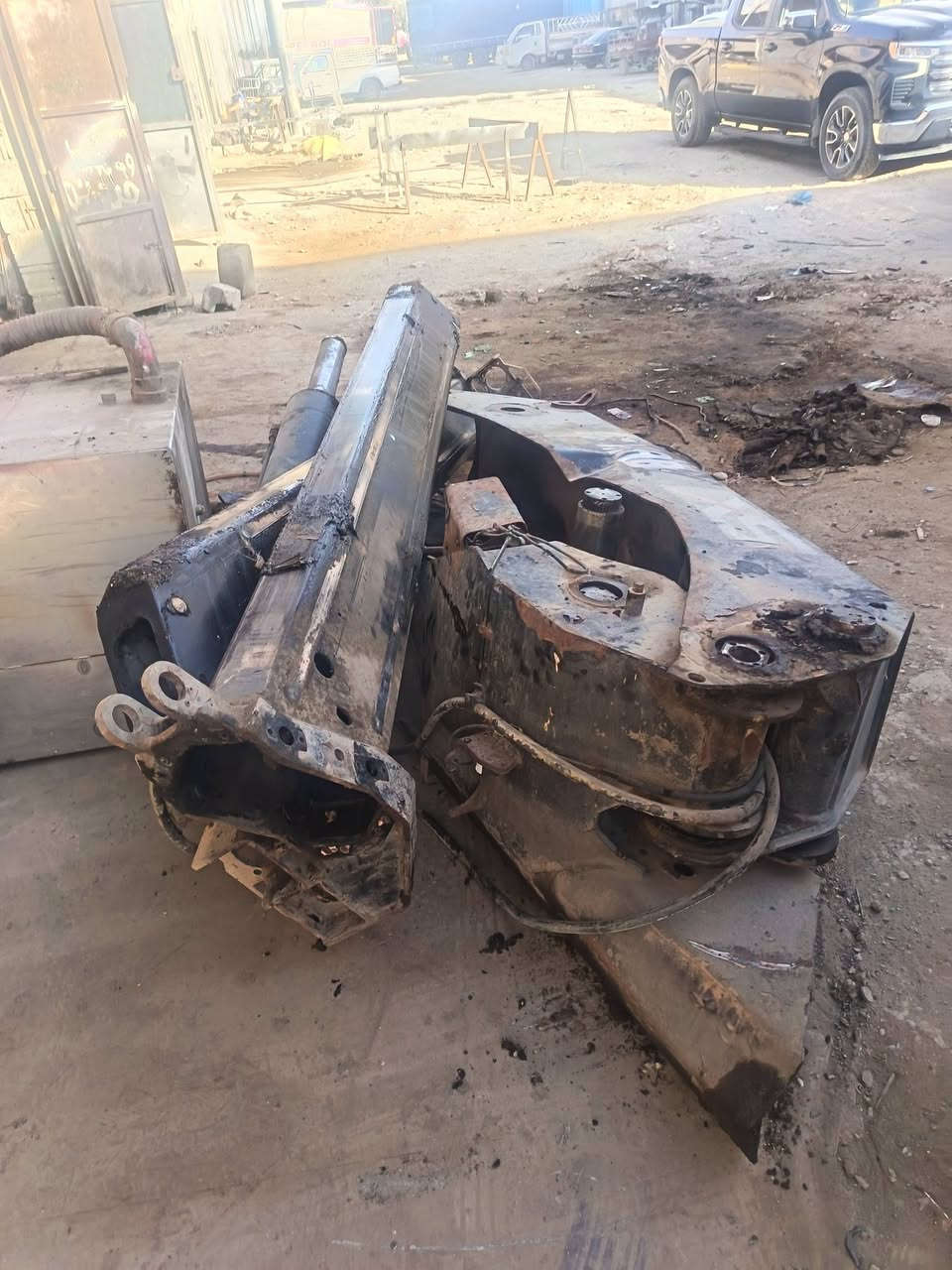 سلايت وجكات هياب  ١٢طن حديث للبيع
***********

***********
