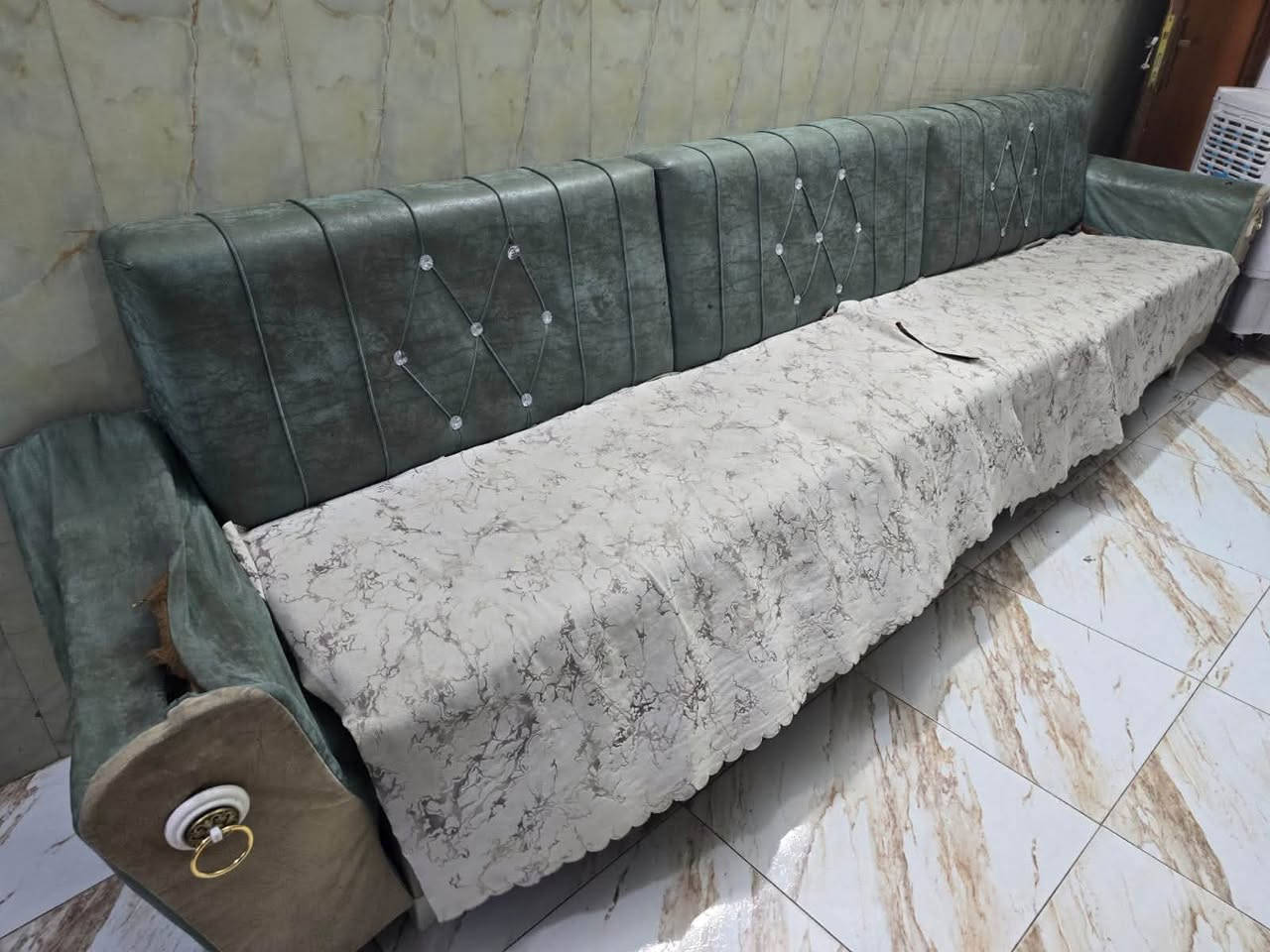 مجموعة غراض للبيع تصفية بيت بسعر مناسب
العنوان بغداد البلديات 
*********** متواجد واتساب
