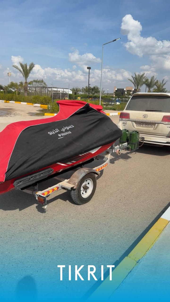 FZR 2016
مشتغل 390 ساعة 
شرط مكينة مامفتوح 
بدون كسر 
 سعر مال بيع 110 
*********** 
مكان الجت تكريت

نص مكتوب في الصور:
- Tikrit