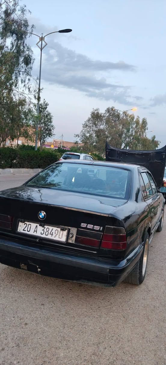 عليكم سياره بي ام /500/25كير ومحرك جديد كفاله ديارات جدد تشغيل عن بعد رقم ديالى تحويل مباشر لاسنيويه لحد 31/2000 مصبوغه صبغ عام الجماليه السعر 45 وبيهه مجال ***********
