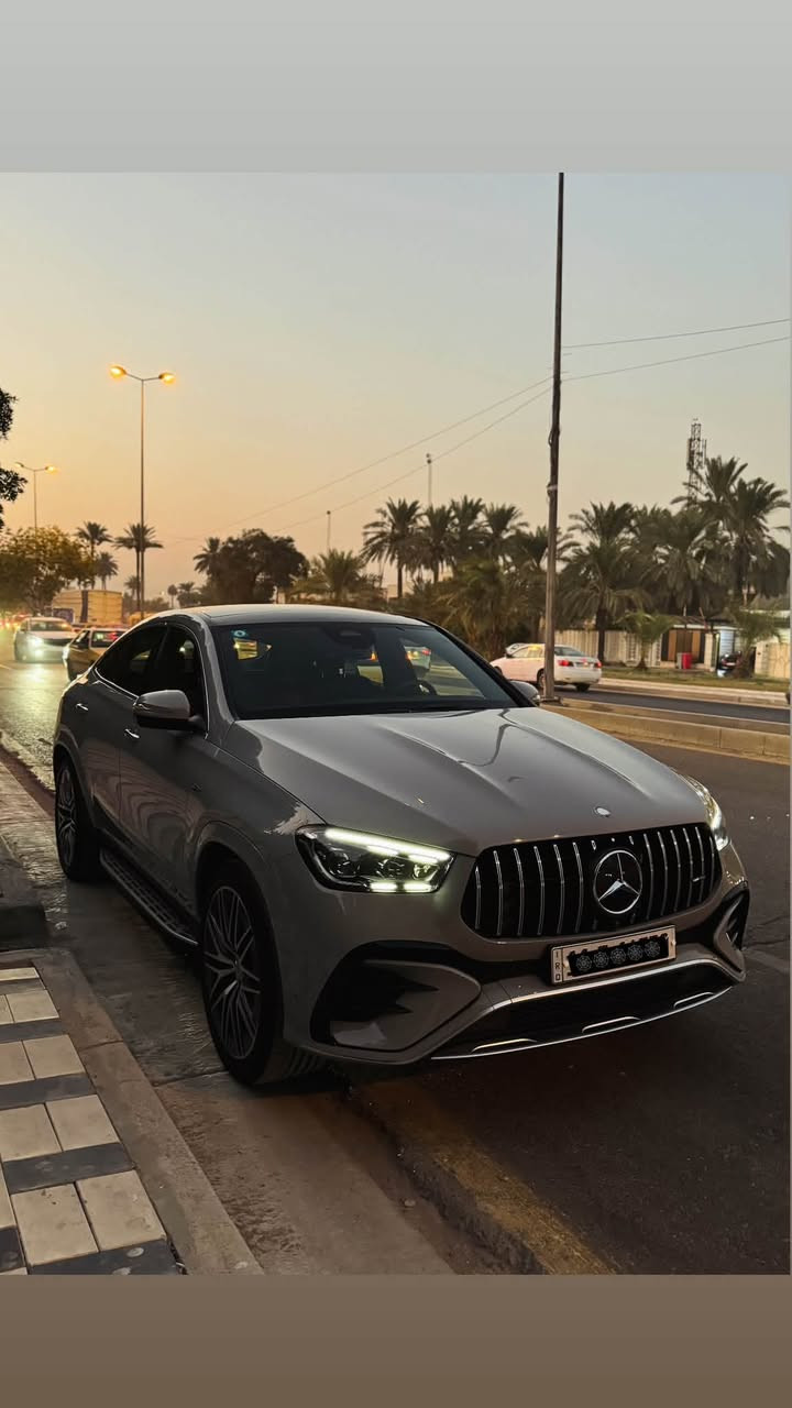 مارسدس بينز gle 53 موديل 2025 زيرو 
ماشيه فقط 5 وكاله BCM خاضعه للصيانه 
رقم بغداد كفاله عامه بلون مميز .... ✨🫰

فول مواصفات 1/1 
بانوراما 
بصمه 
جكات 
داتا شو 
بيبان شفط 
شاشات 
كامرات 5 
نقطه توقف 
رادار حساس 
كراسي كهرباء
تدفئه تبريد 
ستيرن AMG 
بيها مواصفات هواي 
---------------------------------------
📍موقع سياره بغداد ترهم بيع ومراوس للجناي
الهاتف : ***********
