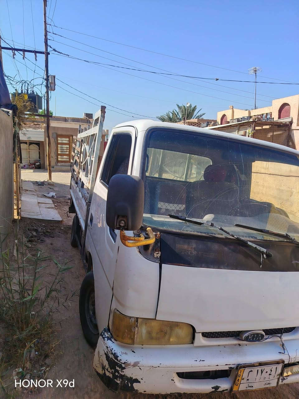 السلام عليكم كيه فونتيره رقم بغداد مشروع وطني موديل 2000 السيارة شاصي مكفول مكينه جديد تخم تاير حداديه جديده السعر 45بيه مجال مكاني ناصريه شطره الشراي يتصل ***********
