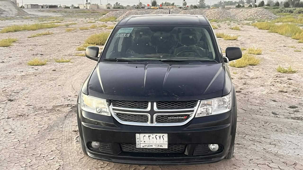 السلام عليكم دوج جورني 14 سبعه راكب 
مكينه 2400 
للبيع أو مراوس 
للتواصل ***********
