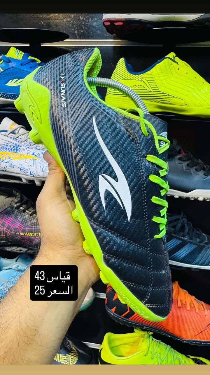 احذية اوروبي • مقاسات ٤٠٫٥-٤٣ • توصيل المحافظات