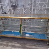 ميز محل • ٢م • سلة حديد