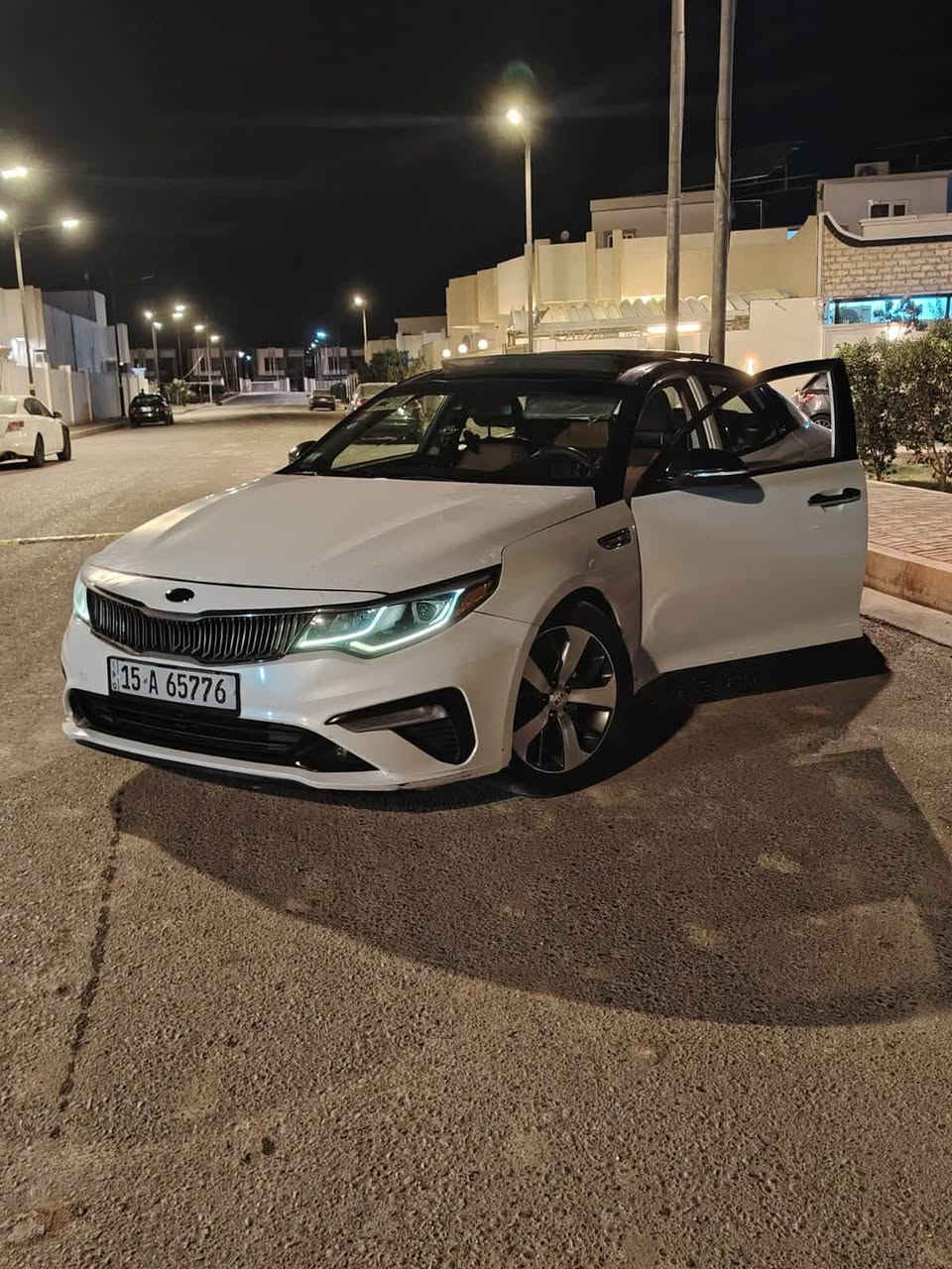 السلام عليكم 
اوبتما 19 s  ابيض صدفي فول معروفه مواصفات الاس مكينه 2400 GDI
بانوراما تحديد مسار  تلقائي بصمه والمواصفات المعروفه بل اس 
حادث سياره بصيط كلش تعتبر شبه كلين  نزلت صور لحادث و سونار   
رقم انبار  جديد ب اسمي تحياتي 
سياره جاهزه مناقصها شي 138$
***********
