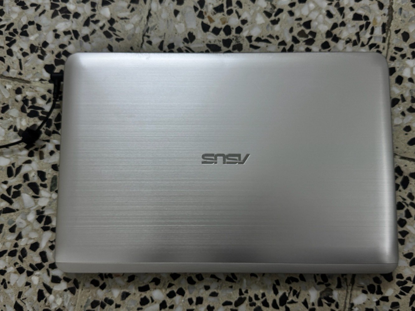 i5 جيل سادس • 940MX ٢GB • SSD سامسونج ٢٥٠GB