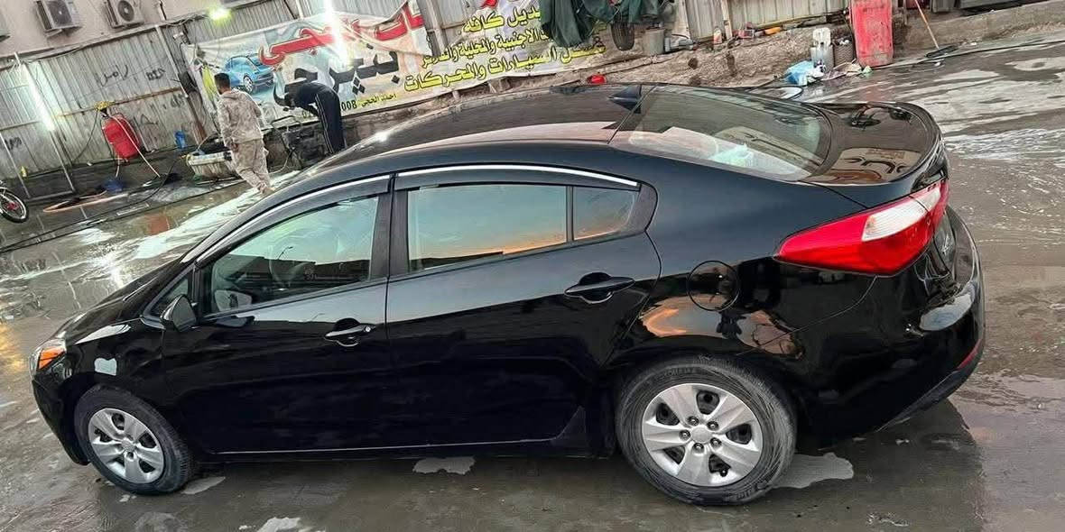 فورتي 16امريكي حادثها نص البنيد والجاملغ الأمامي رقمها ديالى السيارة شادلها منضومة تبريد جديدة تبريدها ثلج 103 وبيها مجال العنوان بغداد الغزالية ***********
