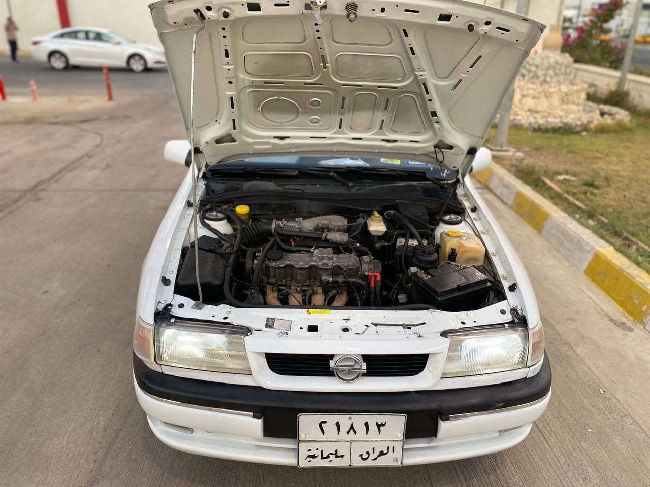 اوبل فيكترا موديل 1995ابيض اوتوماتيك
كيراوتوماتيك 
محرك 20 
سنويه جديد لحد 2028
كيرمحرك شرط محرك خيط بخار
بدون صبوخ بدون تعديل بدون ضربه حتى هيلال بيلادي 
بدون طخه بدنه هم بيلادي 4تايرات جديد 
صدرخلفي كله جديدABSقفل مركزي سياره بدون نواقص 
استفسار اكثر ***********===***********
مكان سياره داخل كركوك خلف مستشفى ازادي
