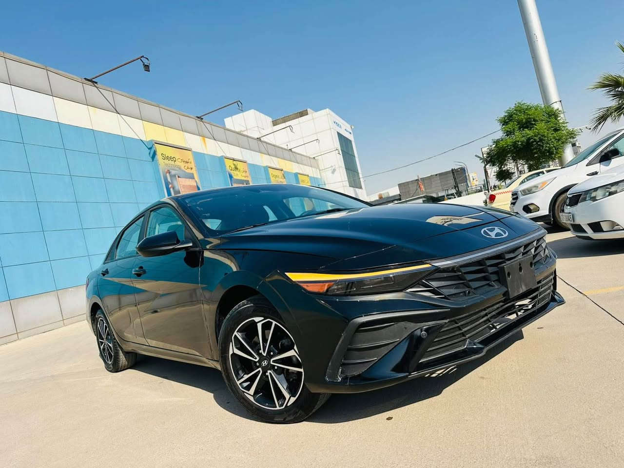 HYUNDAI ELANTRA SEL
هوندا النترا
موديل 2024 
الضرر- ( جملغ امامي فقط) 
بدون ايرباك (ماطاك)
السعر 136 ورقه بدون رقم
موصفات  
بصمه 
تشغيل عن بعد 
شاشة ايباد متصل 
ويل كروم 
لايت زينو
رادار امامي 
رادار خلفي 
رادار جانبي 
كاميرا 
تحكم ستيرن
بي بعد اهواي موصفات 
العنوان اربيل - معرض اربيل كارس
☎️*********** أربيل, العراق
