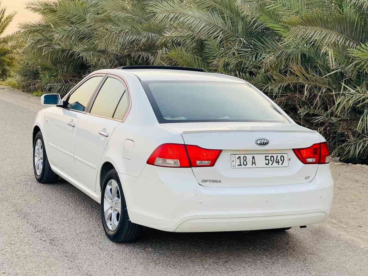 السلام عليكم... 
للبيع كيا اوبتما جديده جدااااا
ماشيه 185 عل فحص شرط
محرك 2000 دوووش بشرط مامفتوح كير محرك حداديه تخم تاير تبريد تدفئة سنويه لغايه 2031 مشروع وطني بابل السياره برغي نقص ما بيها شرط زنجار مابيها السعر 114 وبيها مجال السياره بيها قطعتين أثر شخط بدون فتح تبديل فقط صبغ 
***********
