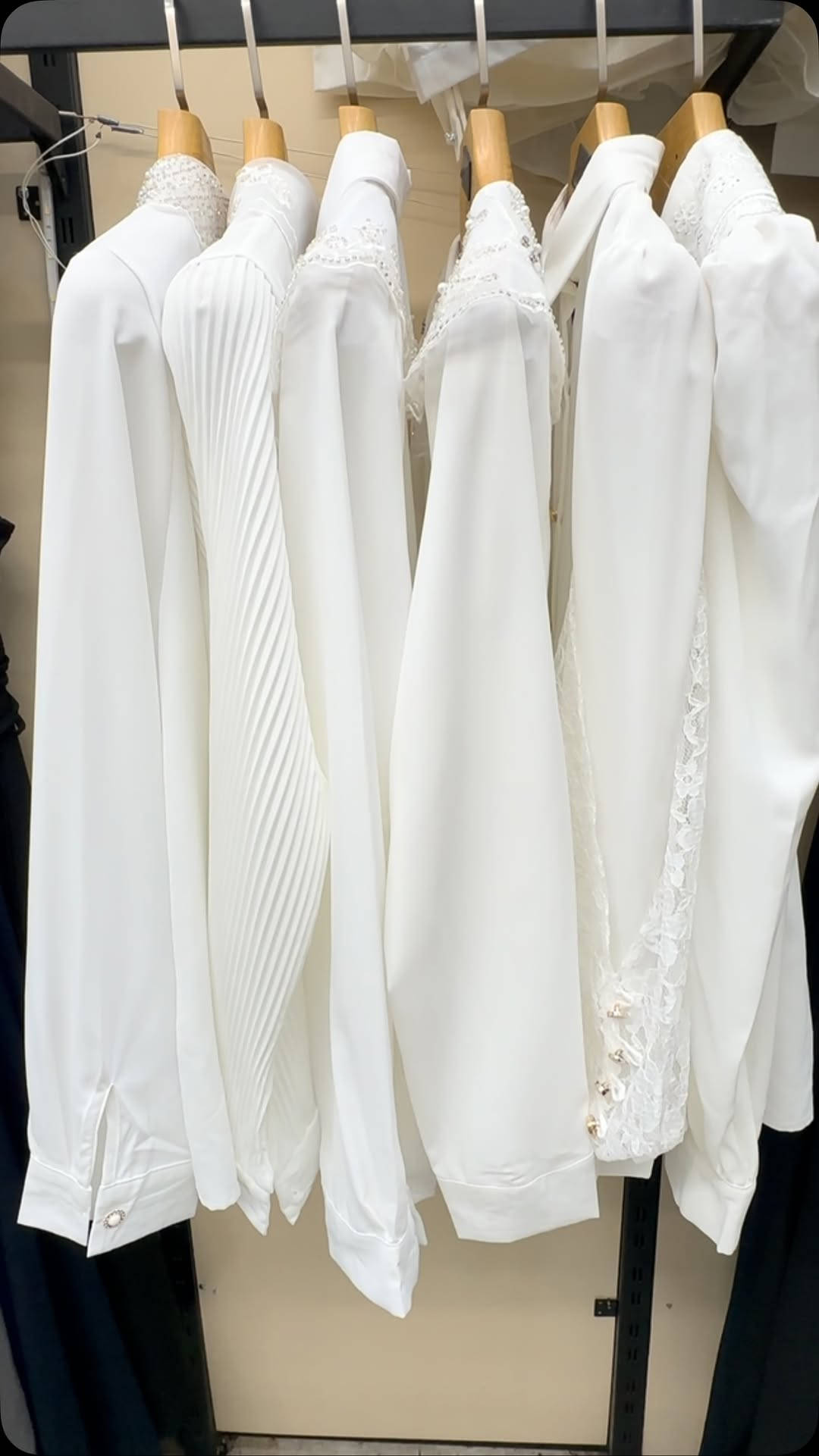 ✅نزاكه قمصان مدرسي ❤️😍👗
✅متوفر المقاسات 38-40-42-44-46
✅عنوان كوت شارع الهوره مقابيل نشاط مدرسي
✅للحجز أو الاستفسار عبر دايركت 
✅واتساب ***********
