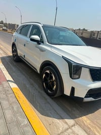 سورنتو 2024مكفوله بانوراما ماشيه 62 رقم اربيل 290وبيها مجال 0771705609...