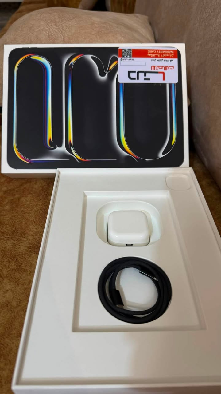 آيباد برو معالج M4 2024
11 انج 

ذاكرة 256 GB 

بطارية 92‎%‎ 

عدد دورات الشحن 239 

مع كامل الملحقات ( الكيبل الاصلي ، البلك الاصلي )

جهاز لا مفتوح ولا مصلح جديد و استخدام شخصي بسيط 

السعر المطلوب : مليون دينار وبي مجال .
***********
