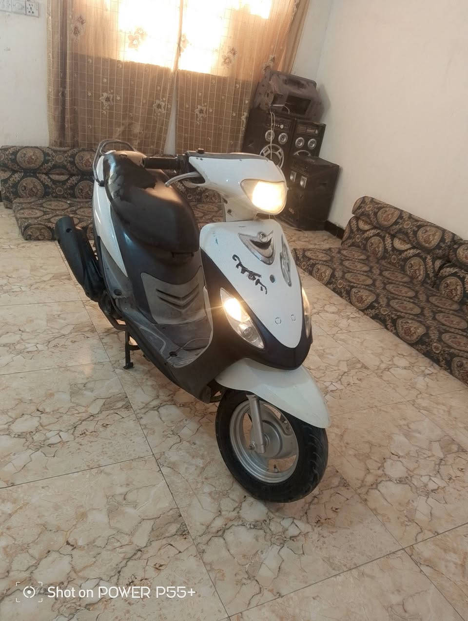 ماكس   (#سعره 500 شغاله سلف هندر شرررراي اتصل شلعه ومعدل  جاهزه دراجه.  سعره مناسب كلش ***********  شوفت عينك ورده (بلعافييه الياخذه ) ناصرية مركز

نص مكتوب في الصور:
- Shot on POWER P55+