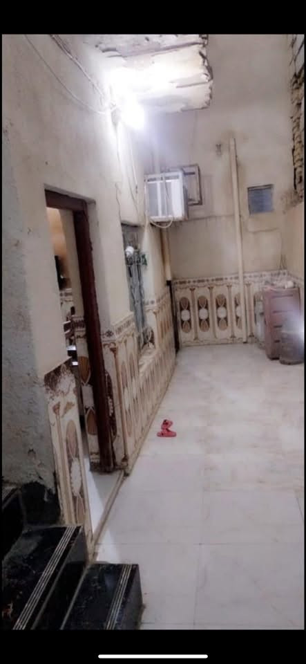 بيت للبيع حي اور ثانيه شارع السبيس  ١٠٠ طابق واحد عكاده واجهه خمسه ونزال ٢٠ السعر ١١٠  بيه مجال او على مبادره ١٢٥ رقم هاتف ***********
