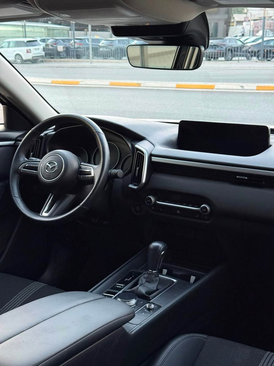 MAZDA CX-50 2025 premium 
مازدا CX50
AWD فور ويل -
بريك بسمه
كشنات تدفئة
رادار امامي جانبي خلفي
كاميرا خلفي
- شاشه كبيره
- حساس مرايا جانبيه
carplay WIFI NAVIGATION نظام -
- نظام النقطة العمياء
- هاند بريك بصمة + اوتوو هولد
- نظام توقف تلقائي عند الرجوع
- كاميرة خلفية بدقة عالية
- نوع المقاعد: جلد وكنتاره
- المصابيح: زينون - إضاءة ليد- ليزر
محرك 4 سلندر 2.5
ماشيه 16 الف فقط
حادثه بونيت چملخ بدون دواخل 
ترقم شمال فقط (سليماني-أربيل-دهوك)
موبايل/*********** السليمانية, العراق
