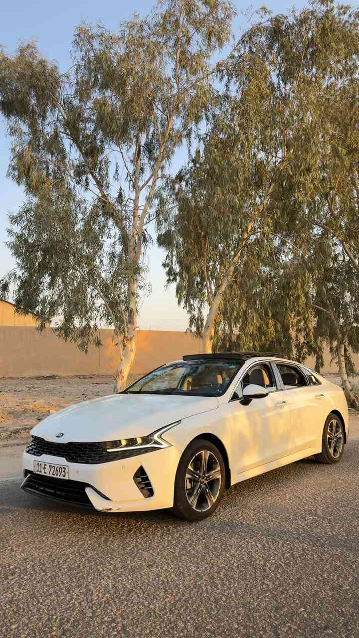 كيا K5 الشركه العراقيه الدوليه
🔹 الموديل: كيا K5 خليجي
🔹 المحرك: 2000– دوش المرغوب
🔹 الفئة: VIP فل أوبشن
🔹 الممشى: 108 ألف كم
🔹 اللون: حسب الصور

✨ أهم المواصفات:
• بانوراما
• بصمة وتشغيل ذكي
• شحن لاسلكي
• حساسات أمامية وخلفية
• تحكمات ستيرن
• مواصفات VIP كاملة
• مواصفات كثيرة إضافية

✅ استعمال نظيف جداً
✅ السيارة بحالة ممتازة
🎨 صبغ فقط ربع البنيد، والباقي كلير وكالة يعني بيع بنيد
📄 رقم بغداد – باسمي

📞 للتواصل: ***********
