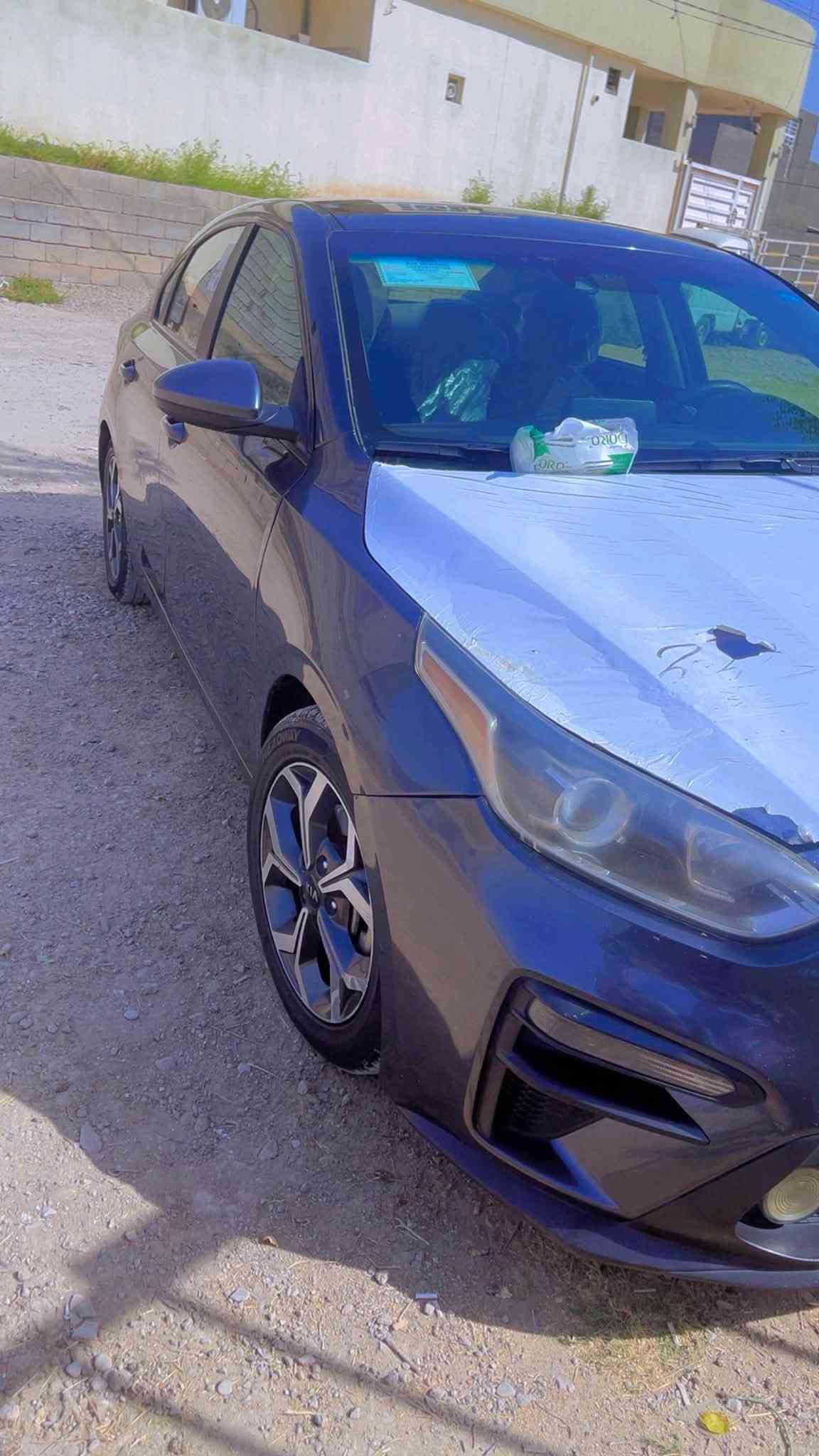 من رخصت الادمن المحترم سياره فورتي 2021 حادثه فقط  جاملوغ وخشم البنيد معدل أربع أصابع سياره بعده بحاله الوكاله ماشيه 60 ألف مكفوله من شاصي ولغد كير ايتي المرغوب مكينه مكفوله من تنقيص والبخار سياره نص فول مواصفات السياره احله من صور سعر 120 وبيه مجال حك جيتك بيع مستعجل مكاني ديالى الخالص الاستفسار ***********
