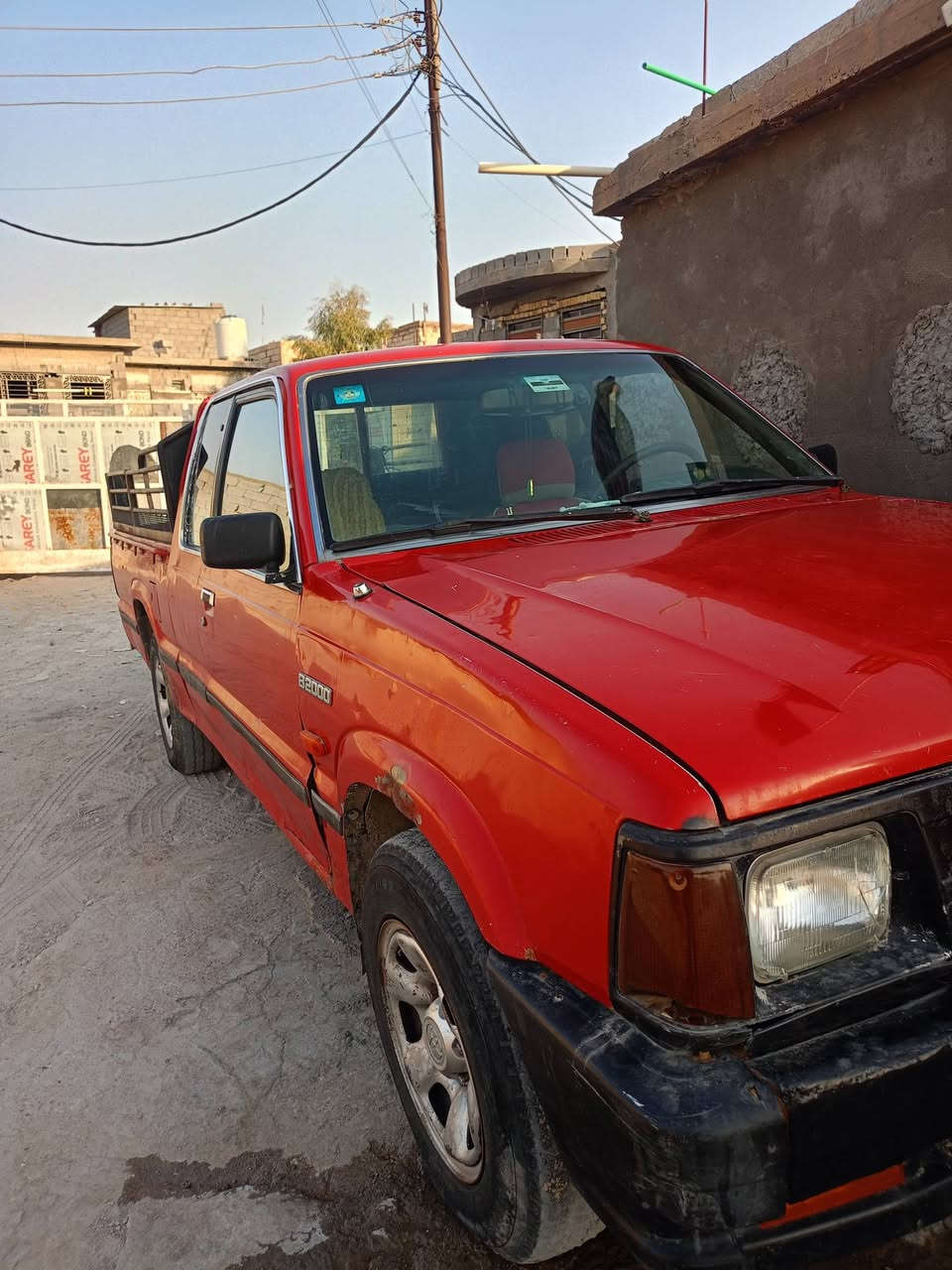 السلام عليكم ورحمة الله سياره البيع بيكم سياره نضيفه شوف العين كير ومكينه ونجي توهن مبدلات السعر ٣٥وبيهه مجال *********** راعيهه موجود صاعده هزه
