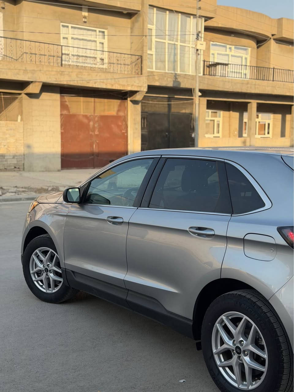 بسم اللّٰه الرحمن الرحيم
بەناوی خودای گەورە 
Ford edge 2024 AWD SEL
*********** 
***********
فۆرد ئیدج ٢٠٢٤ دەبل ئەکسل SEL
مواسەفات SEL دەبل ئەکسل 
سەیارەکە زۆر جوانە 
شاشە گەورە گیر ماوس
 بریک بەسمە 
کوشن جلد کوشن هیتەر 
بەسمە شەخال ڕادار 
١٧ هەزار مایل ڕۆشتووە 
سەیارەکە زۆر جوانە گیر مەکینە کارەبای هەموو شتیک بە شەرت 
سەیارەکە چوار پارچەی بۆیاخ 
 بی ناو بی ئەرباگ 
یەک دوو  چالی بچوک لە سەقفی هەیە چاک نەکراوە 
2FMPK4J99RBA77471
رەقەم کاتی کاتی نەشکاوە سێ مانگ کاتی تیدایە بە شەرتی رەقەم 
ڤایبەر وەتس ئەپ 
***********
*********** السليمانية, العراق
