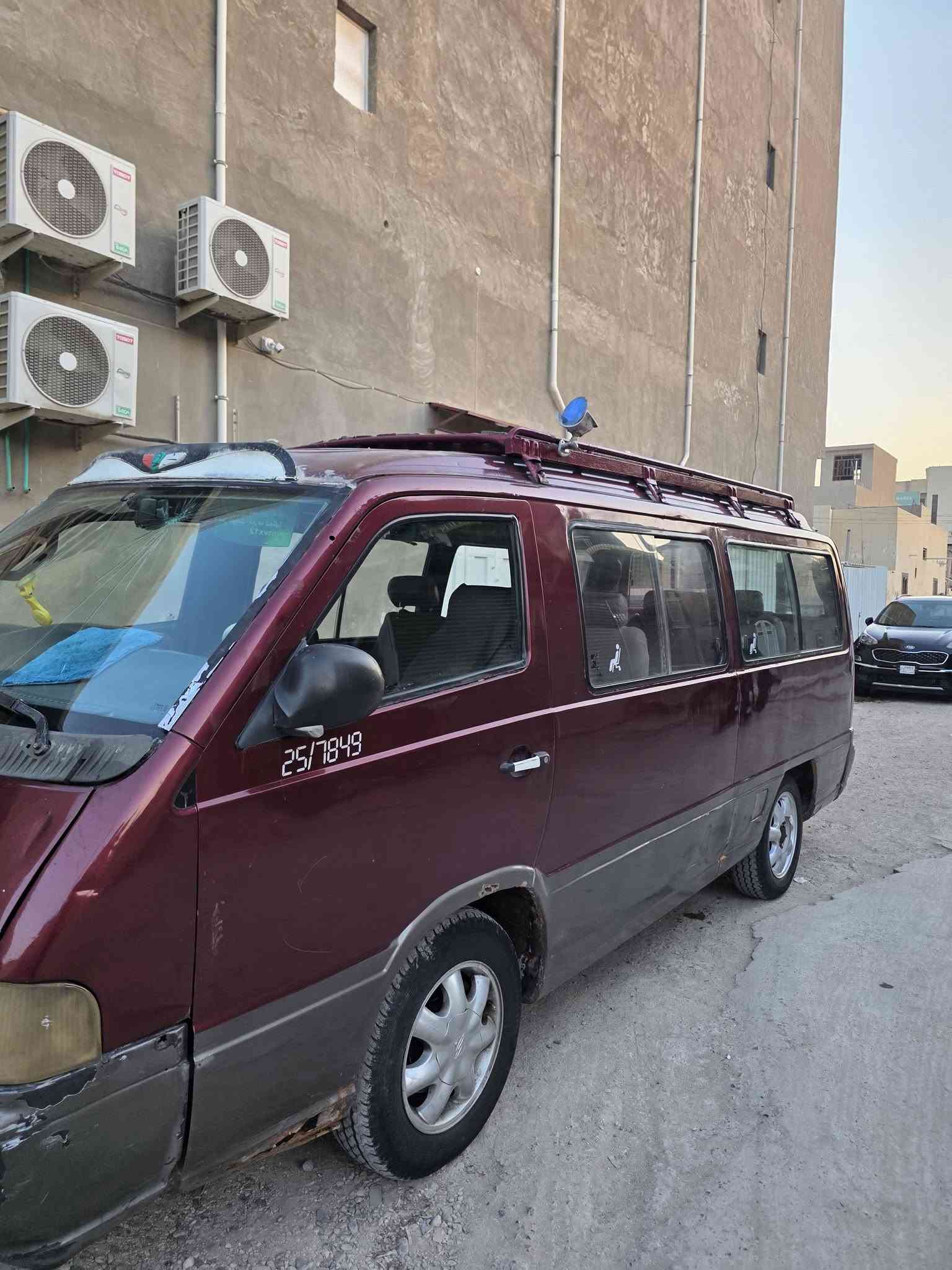 السلام عليكم سياره ستانه موديل 95 سنويه لل 30 باسمي العنوان حله ابو غرق . مامتوجد على الفيس انتصل على رقم 📞***********
