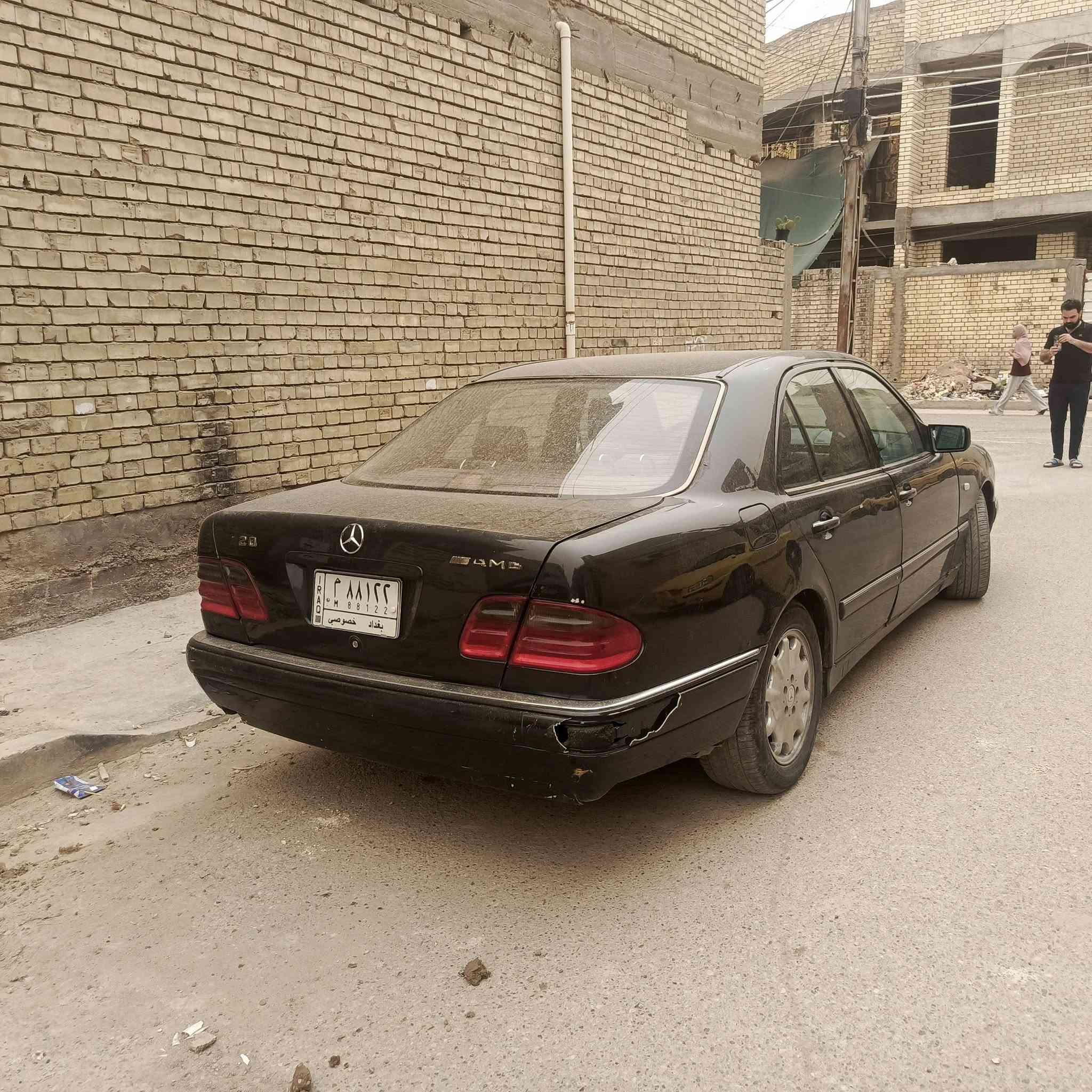 السلام عليكم 
مارسيدس موديل 1996
مكينة خراطيم 
رقم بغداد 
مكان السيارة بغداد 
السعر 75وبيها مجال 
***********

