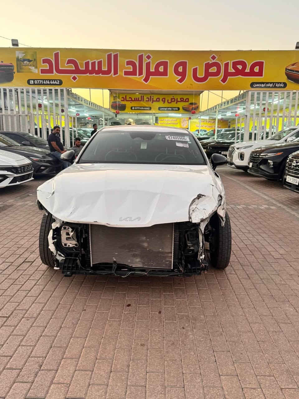 سلام عليكم k5  امريكي  على حادثه مدفوع كمرك وضريبه باقي تصليح ورقم. فول موصفات جيتي لاين  بدون يرباك السعر 110$$ مكان السياره بغداد  *********** بغداد, العراق
