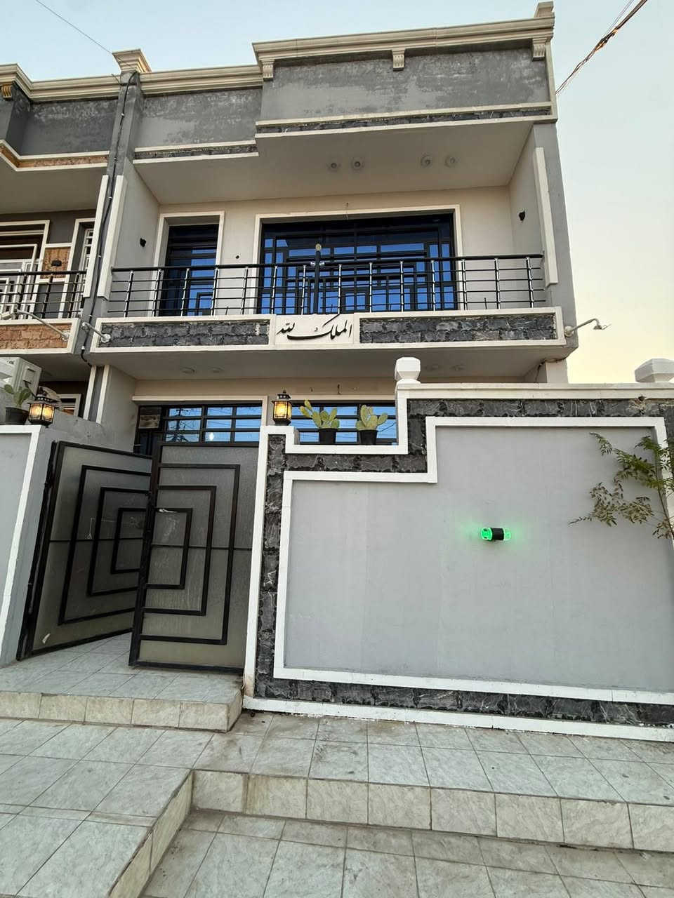 بيت مساحة ١١٢ متر طابو سند ٢٥ اقرار محكمه
بغداد الراشدية منطقه الانتصار
 مقابيل مستشفى حماد شهاب قبل مرور الحسينيه 
بالمربع الاول يبعد عن المدخل الرئيسي ٤٠٠ متر تقريبا
 ثاني شارع ع اليسار شارع الخياط 
طابقين متكامل البناء درجه اولى جديد
استقبال 
وصاله
 ومطبخ 
وخدمات داخليه وخارجيه 
 وغرفة نوم جوا
 وغرفتين نوم فوك وخدمات 
 للإستفسار الاتصال على الرقم الموجود
(***********) 
 #بيع_وشراء #مجيد_الناصر #عقارات #سكن #عقارات_العراق #فرص_عقارية #بيوت #مشتملات #بيع #شراء #استثمار #منطقة_الانتصار #اسعار_مناسبه #طالب_العلي #عقارات_الموسوي #عقارات_الحسينية #طابوملك_صرف #سكني #عقارات #موصل_بغداد_كركوك_حله_نجف_بصره #العراق_السعوديه_الاردن_الخليج #المحافظات_العراقية #بصره_بغداد_ميسان_ذي_قار_كل_المحافظات #اوربا_المانيا_النمسا_هولند #الخليج #دبي_قطر_الاردن_لبنان_العراق #العالم #عقارات_الموسوي
