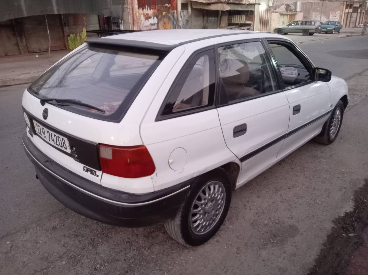 استره حجم 14رقم نينوئ اجنبي وهزه جديده شرط التحويل فقط بسمي كابون بانزين بيها قطره صبغ مابيها دواير ودوسات مامصلح سياره ترايها يخبل جديده بمعنه الكلمه اتصل خاص ماجاوب *********** بي واتساب
