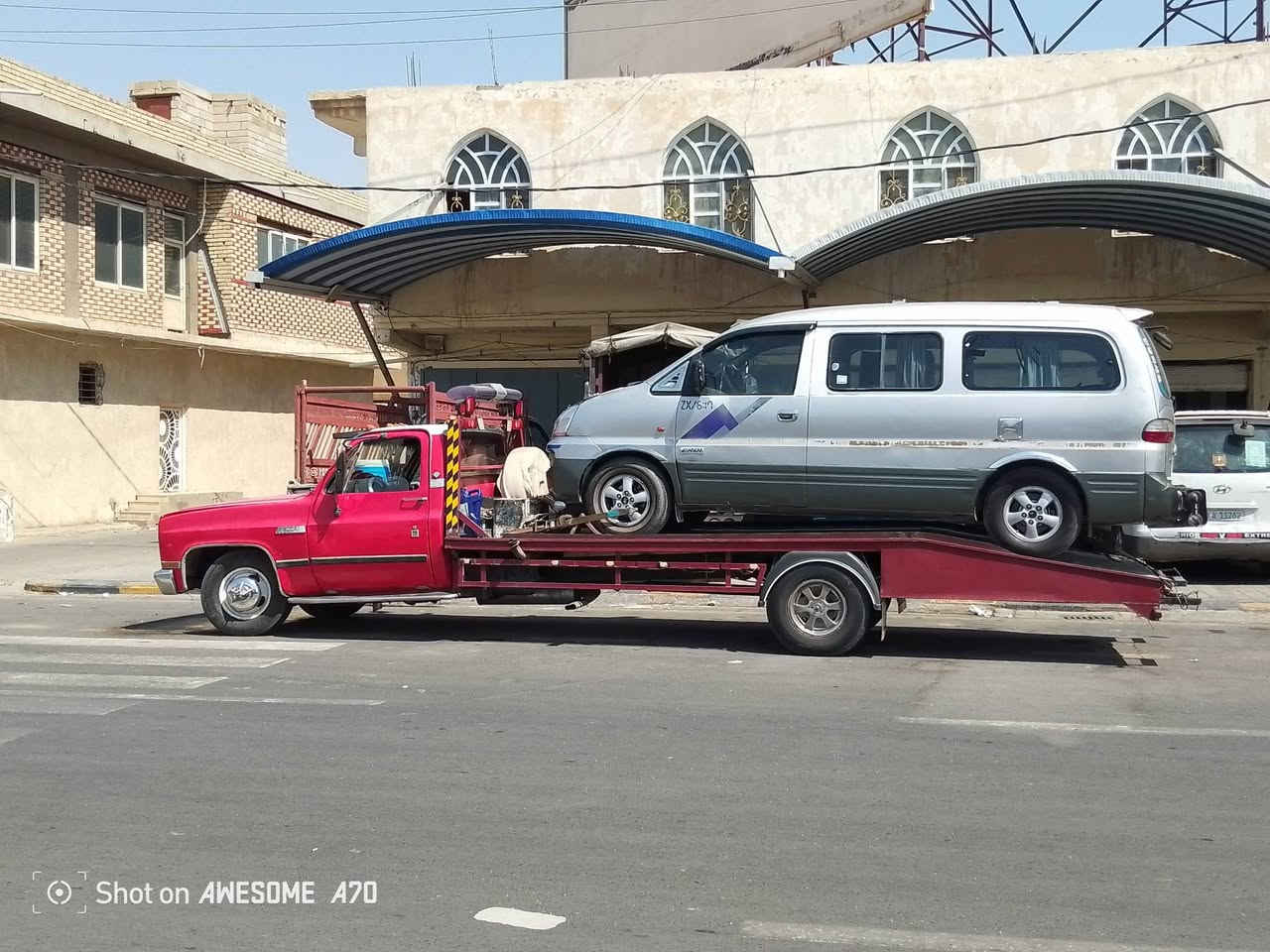 يا الله سلام عليكم شوفر ليت للبيع موديل 80 محرك كابريتر 8سلندر بدي رمبه السيارة نضيفه شغاله سعرهه 45 وبيهه مجال للطيبين مكاني نجف مشخاب ***********
***********

نص مكتوب في الصور:
- Shot on AWESOME A70