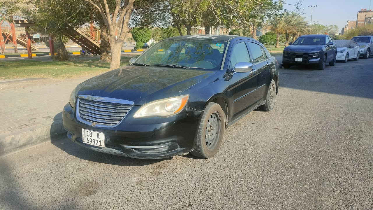 C200
2014

سوداء اللون 

محرك 2400 

سبب البيع : ما متوالمين بالفترة الأخيرة 😁

4 سلندر 

بيها ضربة جنطة من أمريكا 

جاملغ يمنة بالعراق 

مبدل گير جديد قبل سنة 

تبريد ثلج ، حدادية امامية جيدة 

الخلفية 70% 

فيت بم جديد 

راديتر ومراوح جدد 

أي شي ابدله اخلي الأصلي والجديد ، 

السيارة استعمال شخصي بانزين محسن ودهن فوفلاين ،

المحرك ما بيه تنقيص دهن 

تحويل ثاني يوم 

مكانها بابل وكربلاء
السعر 7,500$
وبيه مجال بسيط للاستفسار الاتصال على الرقم 
***********
