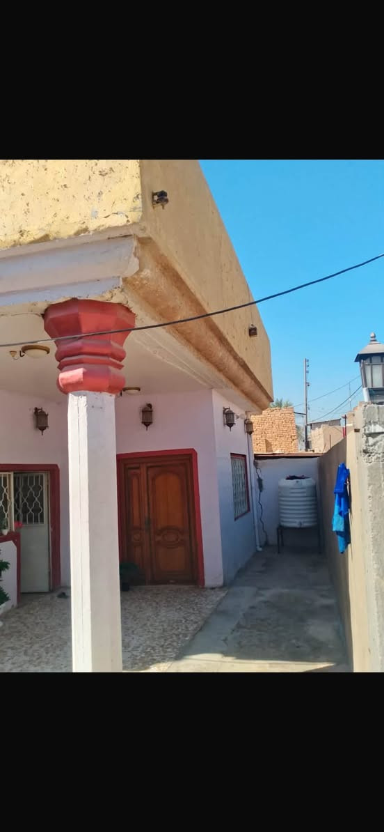 🏠 بيت للبيع – بابل السياحي / فنهره

📍 الموقع: على الشارع العام، مو ركن، بصف الركن مباشرةً — أول بيت داخل الفرع.

📐 المساحة: 216 م²

🏡 يتكون من:
غرفتين + هول + مطبخ + استقبال

💰 السعر: 160 مليون دينار
قابل للتفاوض البسيط إن شاء الله.

📞 للاستفسار والتفاصيل:
***********
***********

عنوان المكتب:

📍 بابل سياحي الحصين – فرع الكهاوي – أول محل ركن
🏢 مكتب العرفان
