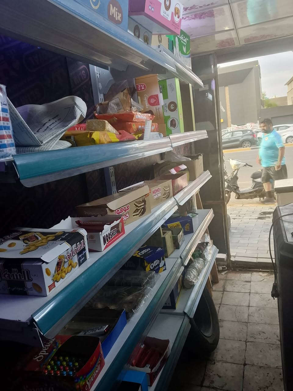 غراض أسواق للبيع برادات ٢ رفوف ١٠ متر وسلة جبس ومبردة جديدة ابيعهن شلعه وحده مستعجل العنوان بغداد الصرافية قرب صاج البديع ملاحظة البراد الازرق بيه خلل بسيط للتواصل اتصال على هذا الرقم *********** قيم وأخذ بلي يرضيه الله
