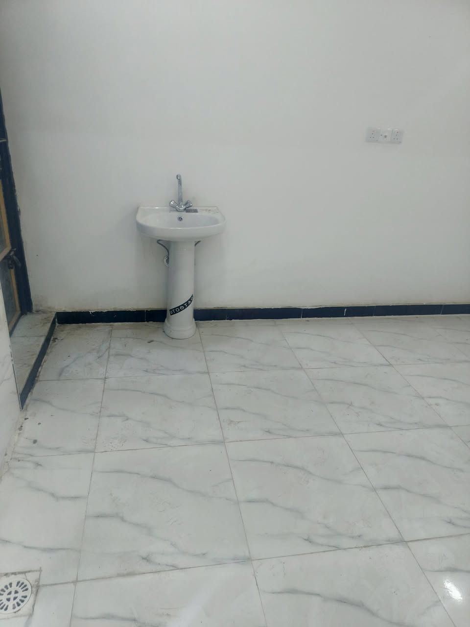 السلام عليكم البيت باب الحاره للايجار.... ***********
