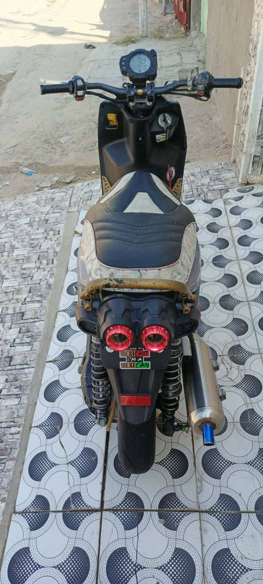سلام عليكم دراجه سكنز جبلي ياباني مامزوده تجي تفحص بعينك جيبلك فيتر وتعال دراجه شغاله كهربائيات كلهن شغالات صالنصه رياضي مكاني. نجف ابو صخير *********** سعر 850وبيه مجال قليل تجي وشوف بعينك

