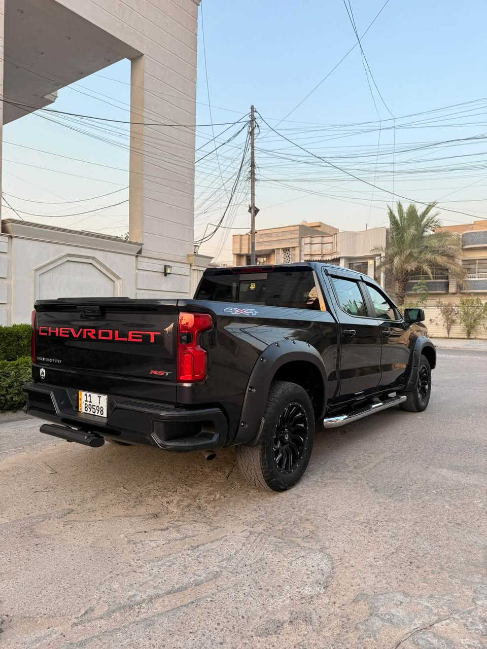 سلفرادو 2024 🇺🇸

فول موصفات 
محرك 5.3 المرغوب 
بدي قصير باب طويل المرغوب 
كير طرح داخل شكل الجديد 🔴

كاربلي 
ويل وترفيعه شادلها 
كراسي كهرباء ⚡️ 
ماشيه ٢٩ الف كيلو وليس ميل ✈️

السياره جديده كلش بمعنا الكلمه 
كلشي بيها جديد من داخل من خارج 
حادثها مثل ما موضح بلصور 🔴
صبغ فقط بنيد 
سياره مغلفه جامتها عازل حراري مسموح مروري 👍
 فور ويل + تو ويل 
السعر 350 ورقه بيها مجال قليل حك الجيه

مكانها بغداد الغدير 
*********** احمد 
سياره باسمي تحويل ثاني يوم
