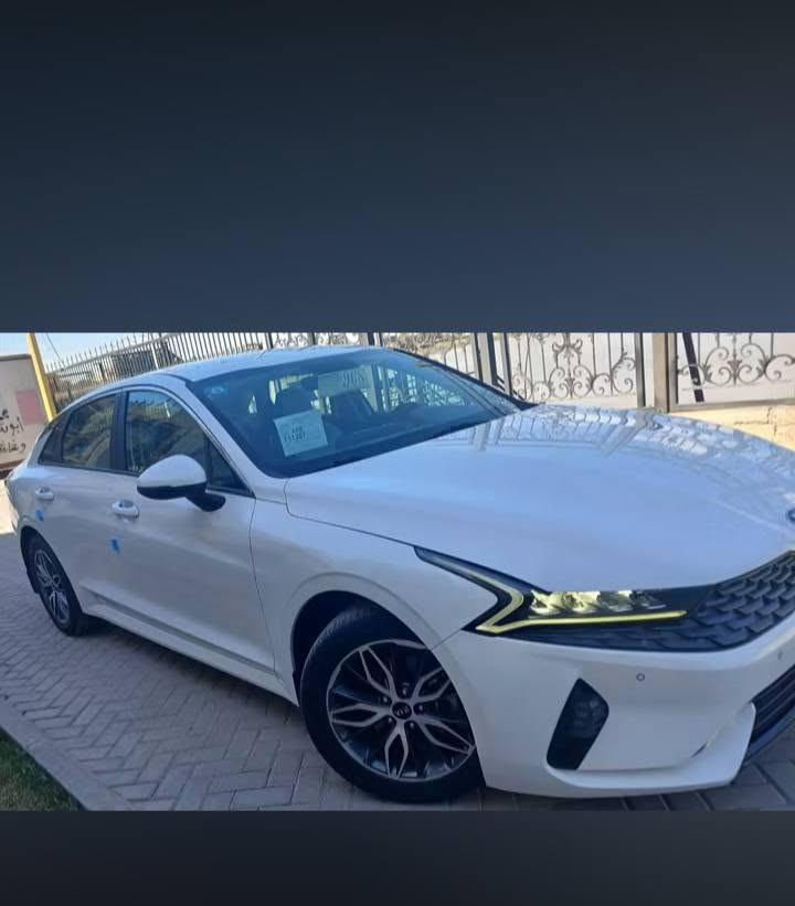 كي فايف خليجي موديل 21 زيور 
مكفوله كفاله عامه 
مكينه 2000 
ماشيه 31 ألف شرط الفحص 
رقم بغداد دولي سنويه جديده هزه جديده 
سياره جديده كارتون سبيرهه مانازل 
بس اليدور جديد يتصل 
مكان السياره ناصريه 
***********
