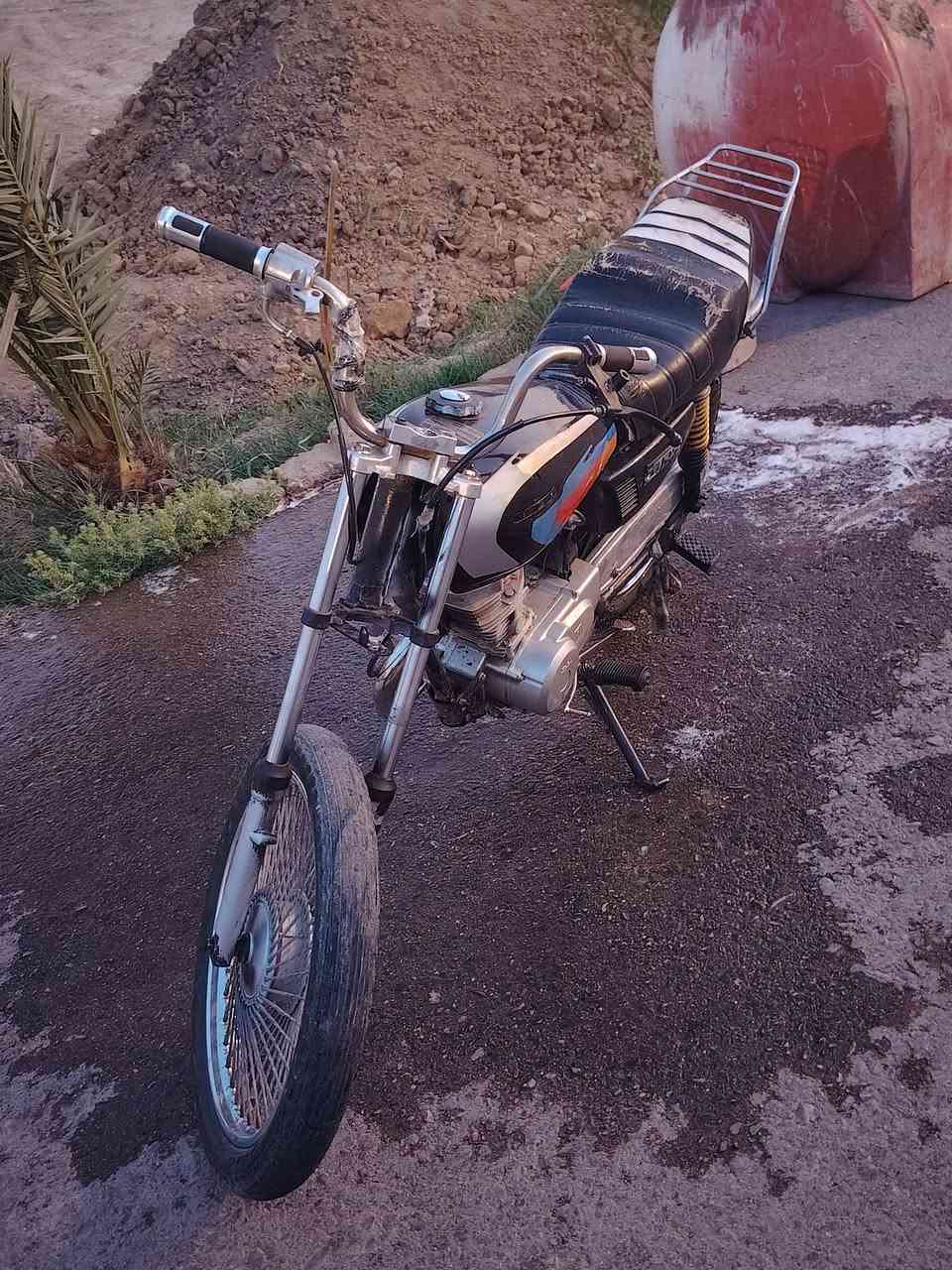 سلام عليكم درجه نامه مكينه جديده تاير جدد وياله نضيضات مكفول كفاله عامه الشراء ينتصل وبيه خير ويدلل *********** المكان ميسان المجر الكبير معمل الورق سعر ٣٥٠ وبيه مجال الشراء
