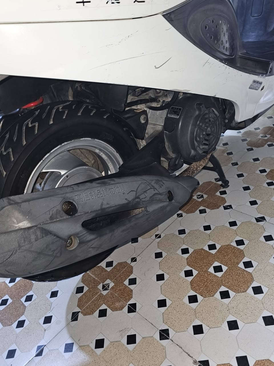 سلام عليكم دراجه البيع نضيفه وما مفتوحه ما بيه نقص ولا برخي سعر ٨٠٠ وبيه مجال شراي يتصل ***********
