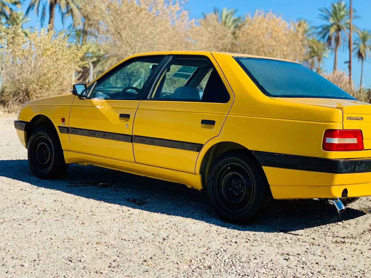 سلام عليكم بيجو البيع مديل ١٦ كفاله عامه محرك تبريد وكير وحداديه وتخم تاير جديد  سياره رقم نجف بسمي  رقم ***********
