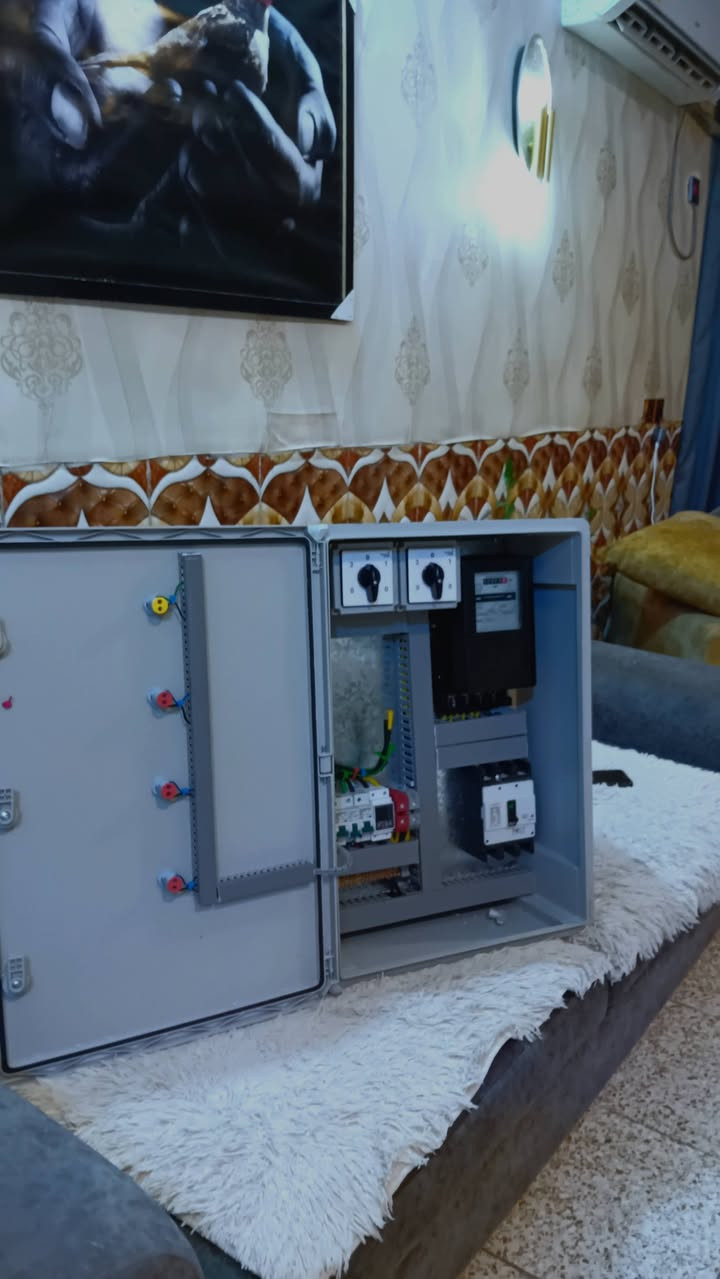 سلام عليكم كهربائي متواجد في منطقة الدورة صيانة عمل بوردات تاسيس منازل اتصل على رقمي واتس اب ورصيد 
***********
