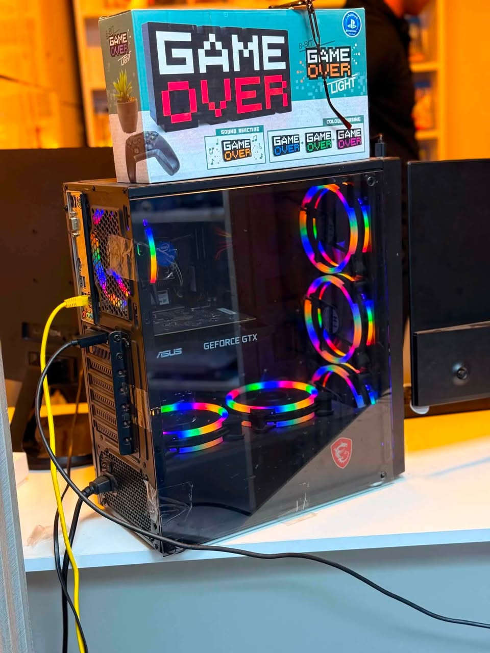 بي سي للبيع
:

المعالج core i5 9400f 

كرت الشاشة GTX 1650

رامات 8 في 2 ddr4

ssd 256 

MB B365M pro-VH 

Power 600 W

كيس 6 ڤانات RGB

ملاحضه يشغل كل الألعاب فريمات قويه روكت 360f

كيس +َماوس+كيبورد 

السعر 375 ألف فقط 

العنوان الانبار رمادي شارع السينما توصيل موجود 

***********/
