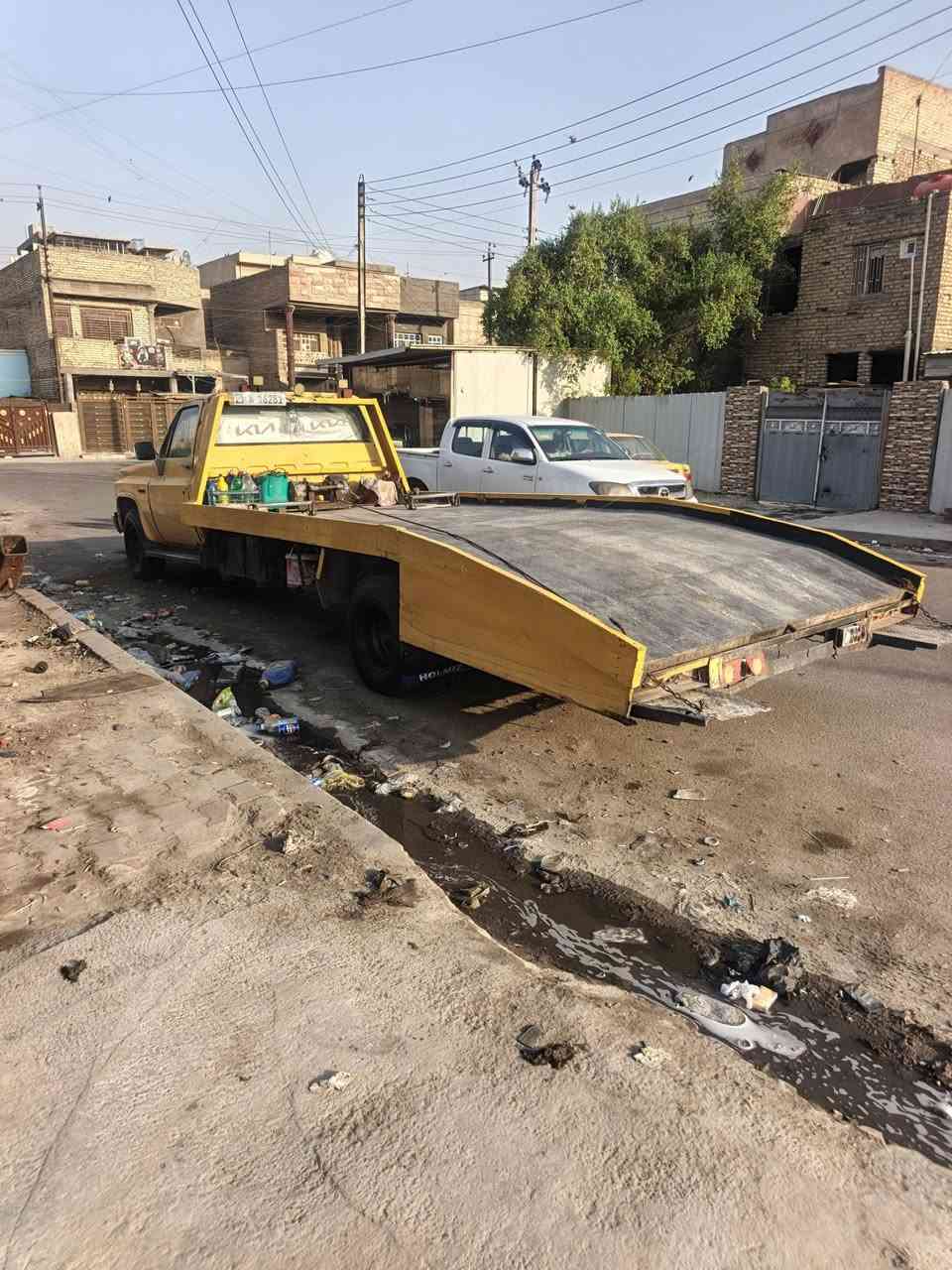 السلام عليكم ورحمة الله
شوفر سطحي البيع 

مديل 75 مرسمه كرين سنويه بمسي رقم نكليزي 

مكينه 8 كير عادي بي بشره لا يفلت ولا يقر كهربائية شغله

مدوشمه السيارة دبل باتر ماطور سحب كهربائي الكشر شوف عينك 

مكان السيارة بغداد السعر 35 وبيها مجال قليل

*********** تفاصيل اكثر وتساب
