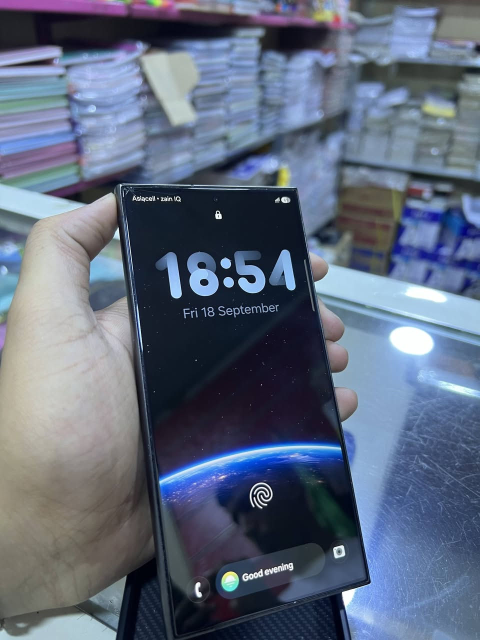 سلام عليكم
S 24 ultra 

256 

السعر 950 الف
***********
